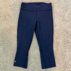 Under Armour blue crop leggings